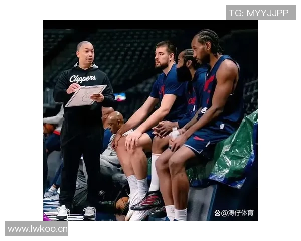 热火新援鲍威尔表现出色半场贡献13分3助攻助力球队火力全开