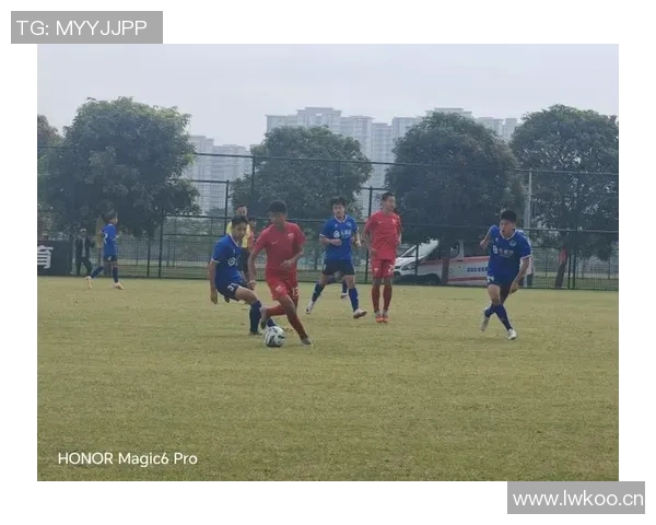 上海海港队提前集结备战训练中中秋节期间不放松全力以赴迎接挑战