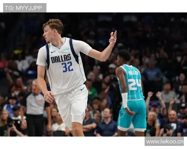 莱夫利幽默回应弗拉格称呼其实两人年龄差距并不大