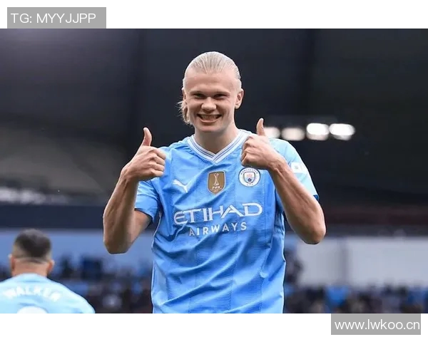 哈兰德夸女友球技如吉格斯女友调侃哈兰德盘带水平不行