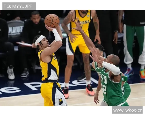 小内姆哈德称赞浓眉具备MVP实力只需传球他便能解决一切问题 小内姆哈德称赞浓眉具备MVP实力只需传球他便能解决一切问题