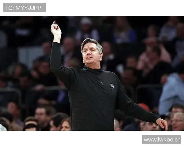 芬奇客场发布会冷清无问询队记透露本地媒体逐渐缺席客场报道 芬奇客场发布会冷清无问询队记透露本地媒体逐渐缺席客场报道