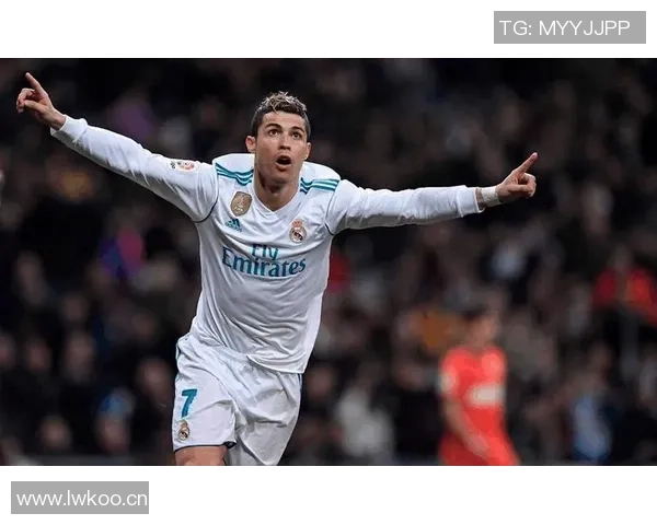 C罗传中意外反弹安吉洛破门胜利队在第30分钟成功扳平比分