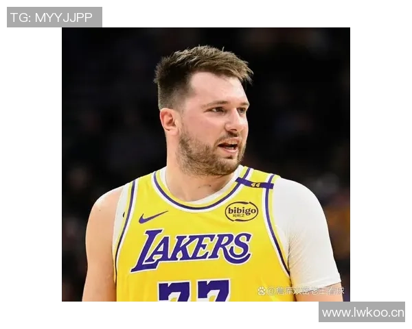 浓眉交易后表现不佳仅打29场东契奇稳定发挥56场数据亮眼