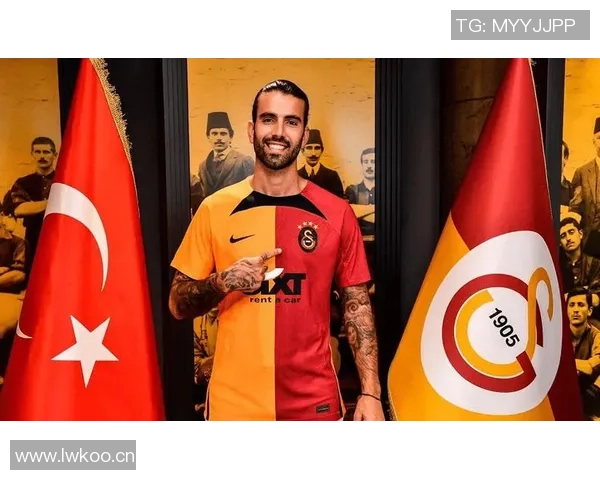 万项代表杜利亚伊足球学院首秀表现出色助力球队大胜对手