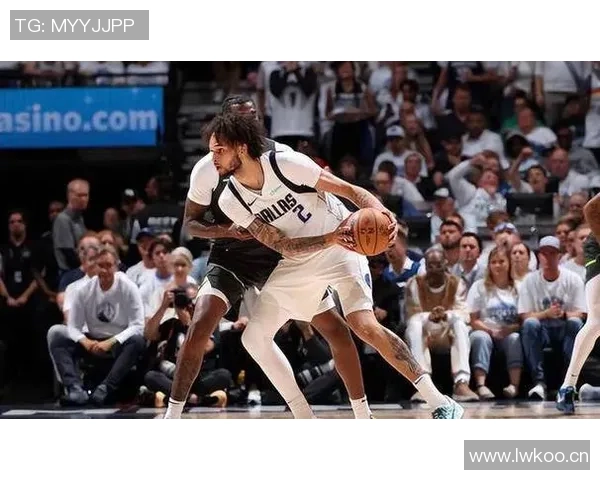 贝弗利称独行侠争冠潜力巨大双中锋阵容提升防守表现 贝弗利称独行侠争冠潜力巨大双中锋阵容提升防守表现